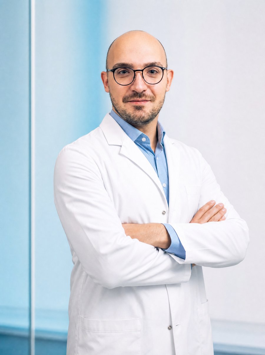 Dott. Gaetano Pappalardo, chirurgo vertebrale presso Clinica della Colonna